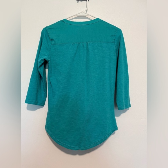 Kuhl  Khloe Henley Top Teal 3/4 Sleeve Roll Tab Aqua Size Small - Picture 4 of 4